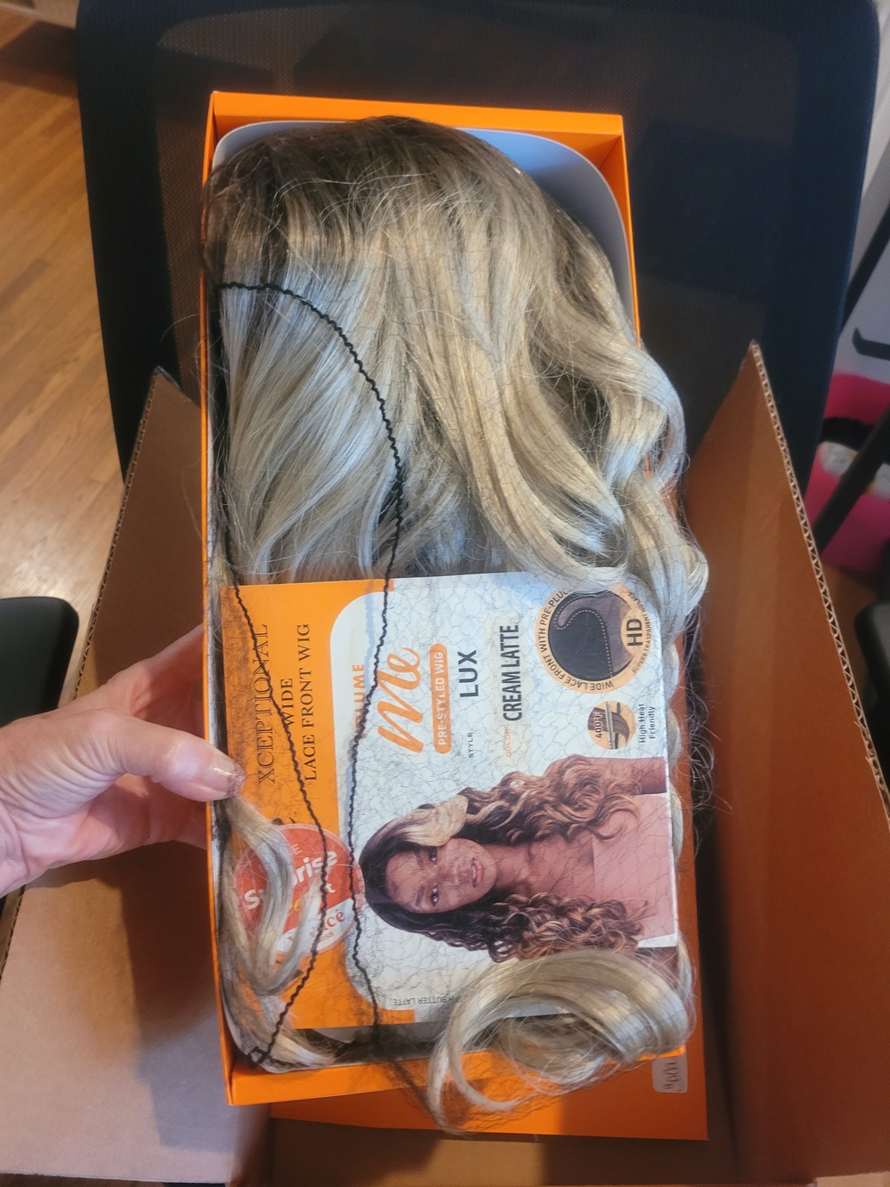 Brand New, Kiss Vivacé Lux Pre-Styled Lace Front Wig in Cream Latte - Picture 12 of 15